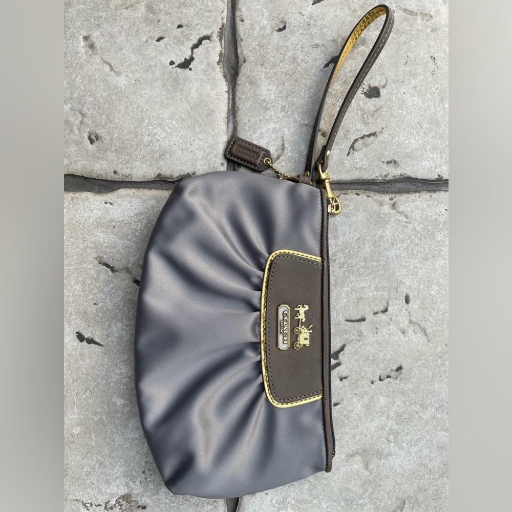 Vintage Coach clutch/wristlet